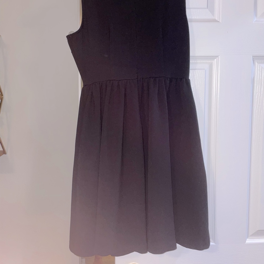 A6 - 349 Tahari Black ruffle dress with pockets - Picture 5 of 8